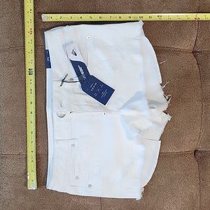 AEO American Eagle Denim Shortie Low Rise Stretch Shorts White